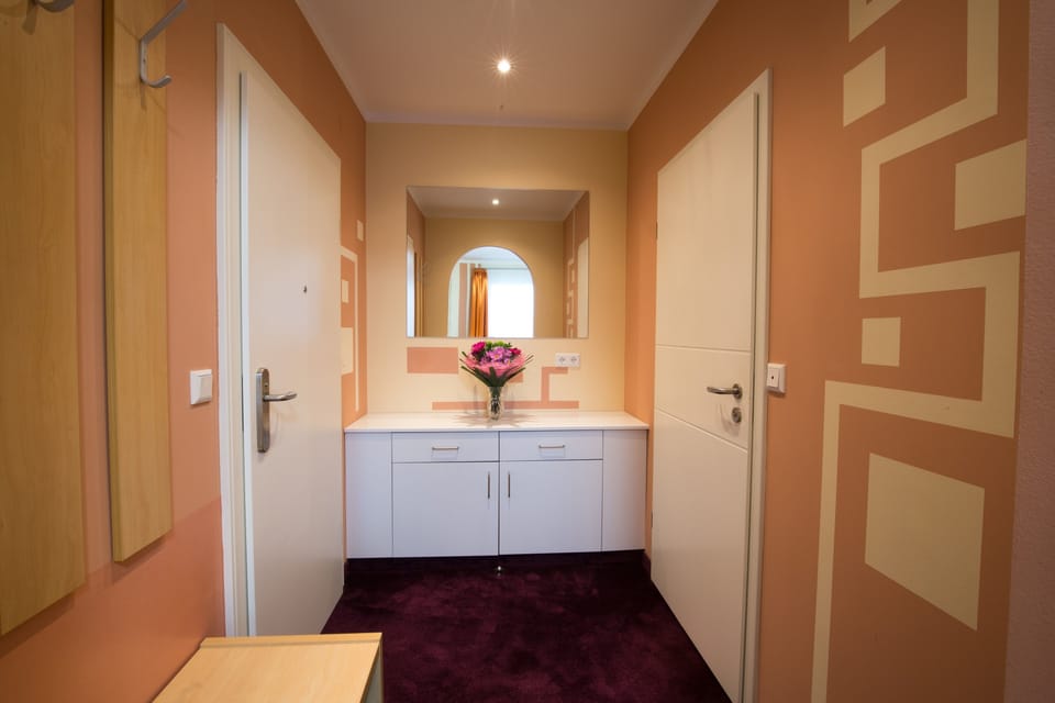 Double Room | Minibar, in-room safe, desk, WiFi (free)