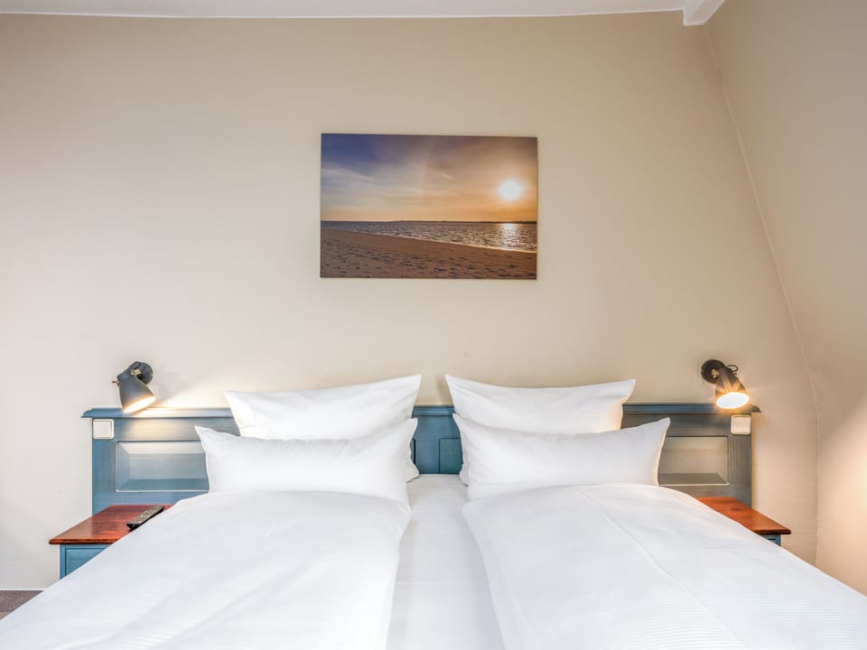 Premium Double Room, Sea View | Hypo-allergenic bedding, minibar, in-room safe, desk