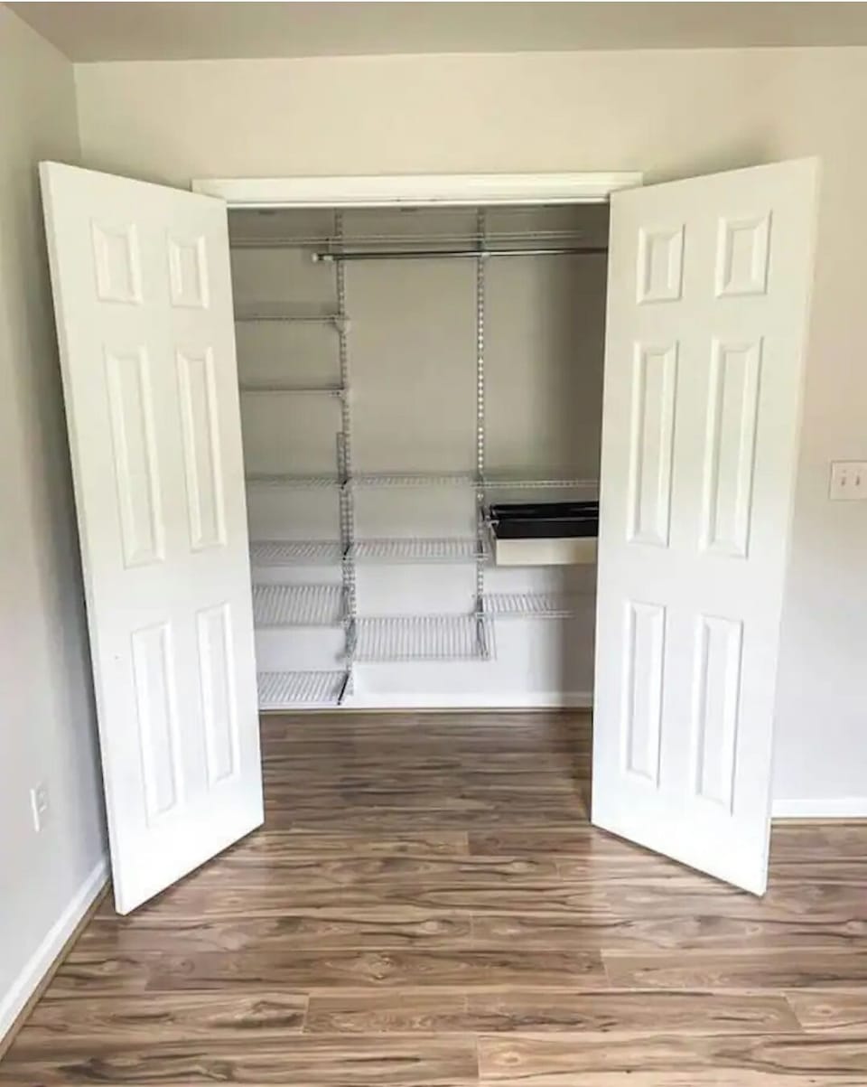 Owner's Ensuite Large Closet