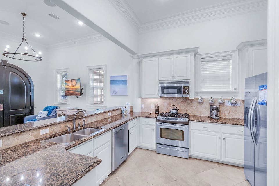 Fully equipped chef's kitchen
