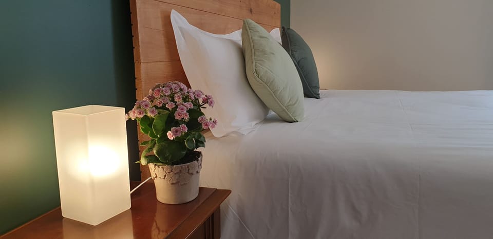 Romantic Double Room | Premium bedding, free WiFi, bed sheets