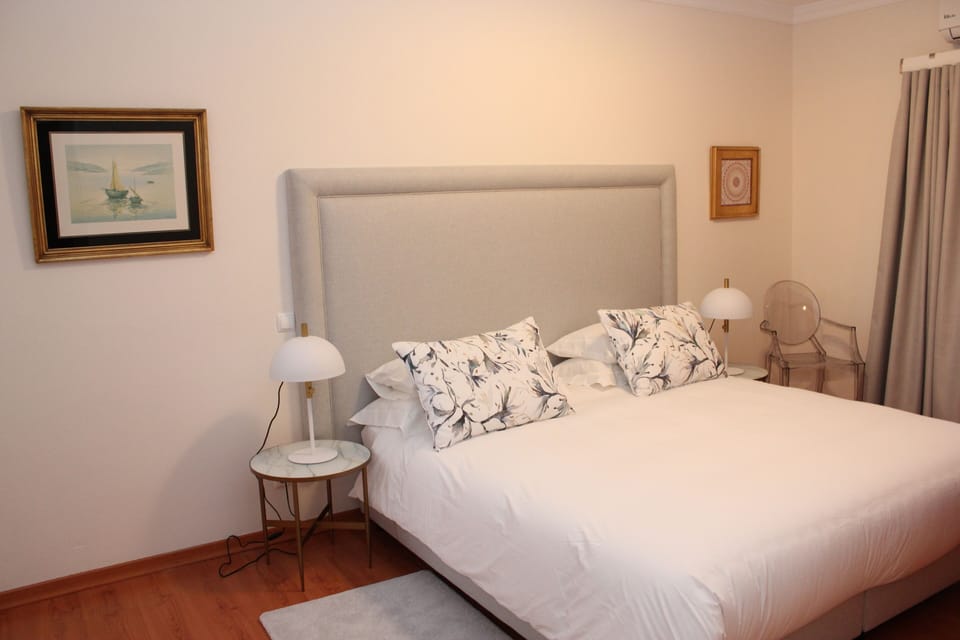 Sky Suite | 1 bedroom, Egyptian cotton sheets, premium bedding, minibar