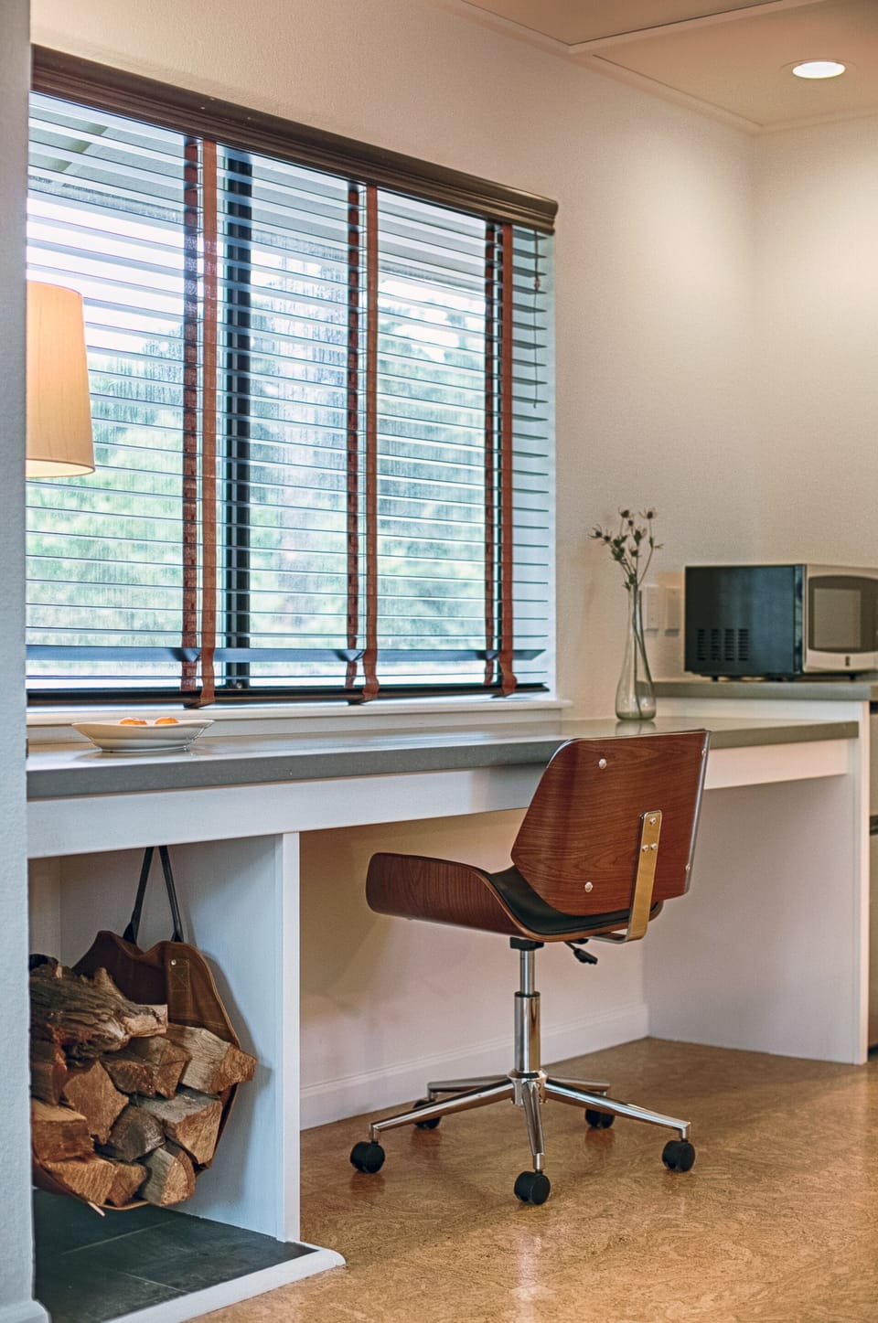 Lodge King Junior Suite | Premium bedding, iron/ironing board, free WiFi, bed sheets