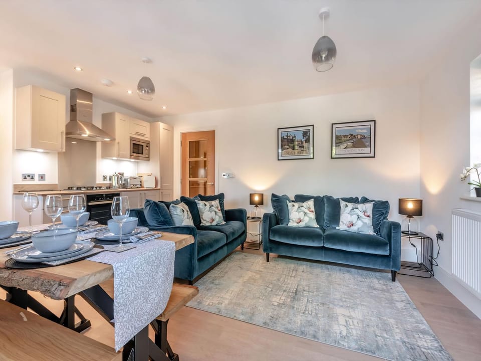 Living room/dining room | Forest Acorn, Brockenhurst