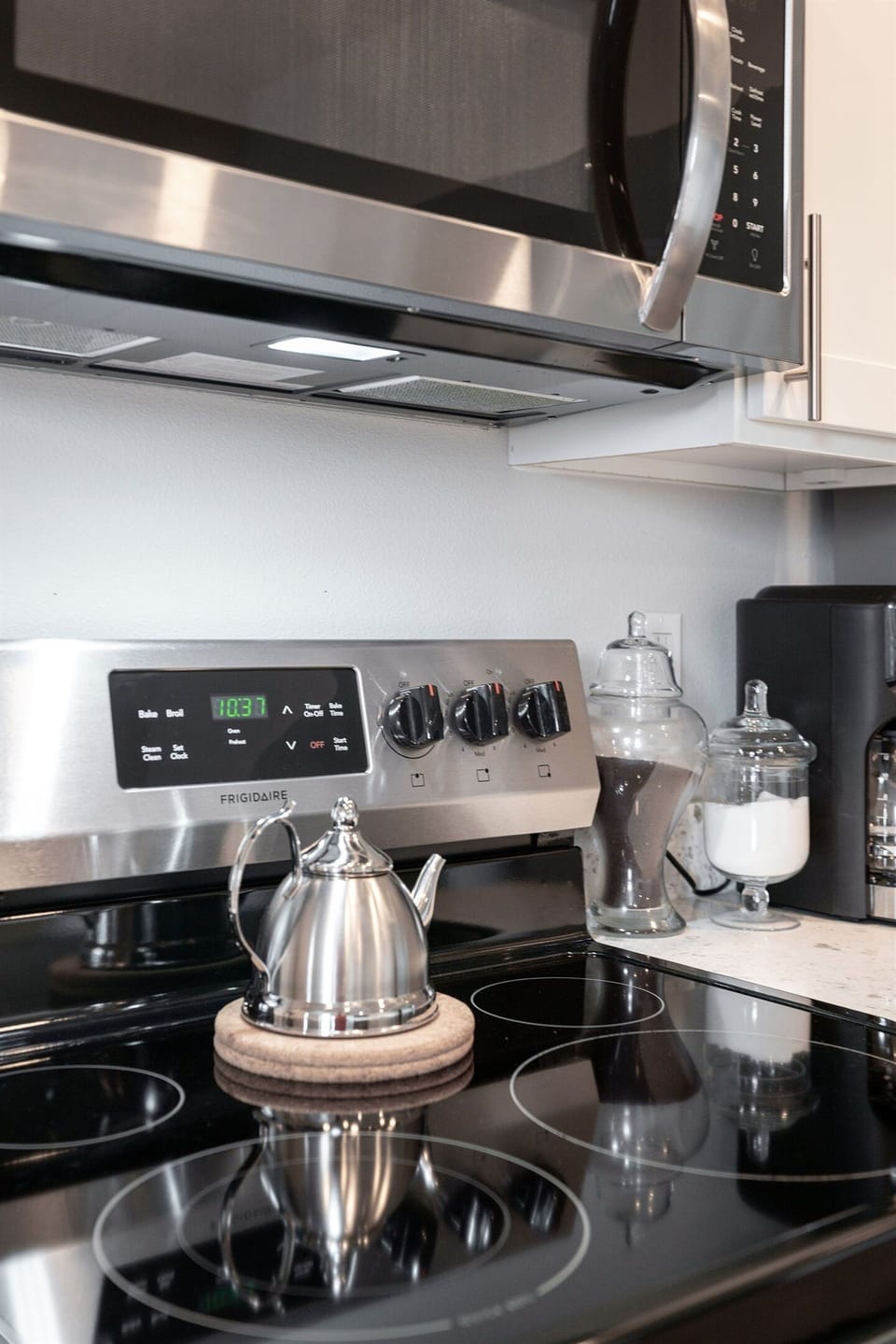 Stainless appliance suite