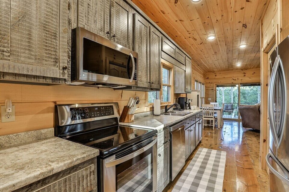 Fully equipped kitchen