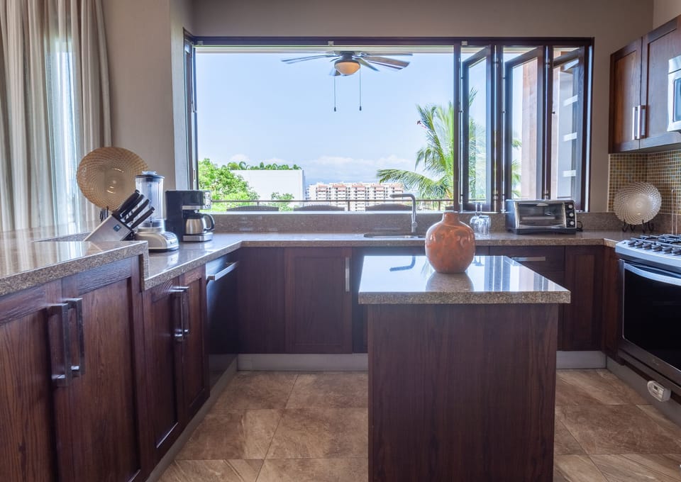Condo - Image 7