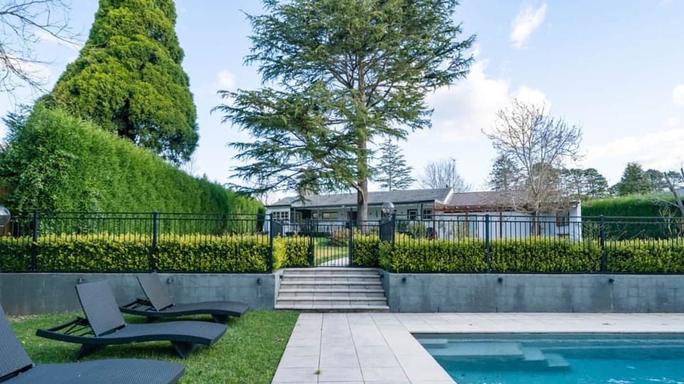 Lauretana House & Cottage - Homestead in Bowral!