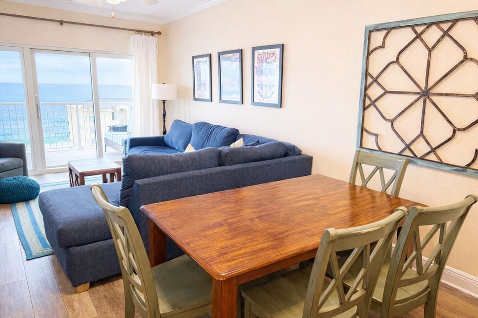 Crystal Tower 1105. 2 Bedroom 2 Bathroom. Unit Sleeps 8. Managed by Island Rentals