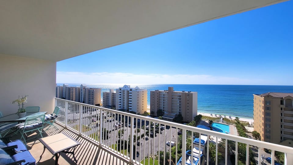 Crystal Tower 1105. 2 Bedroom 2 Bathroom. Unit Sleeps 8. Managed by Island Rentals