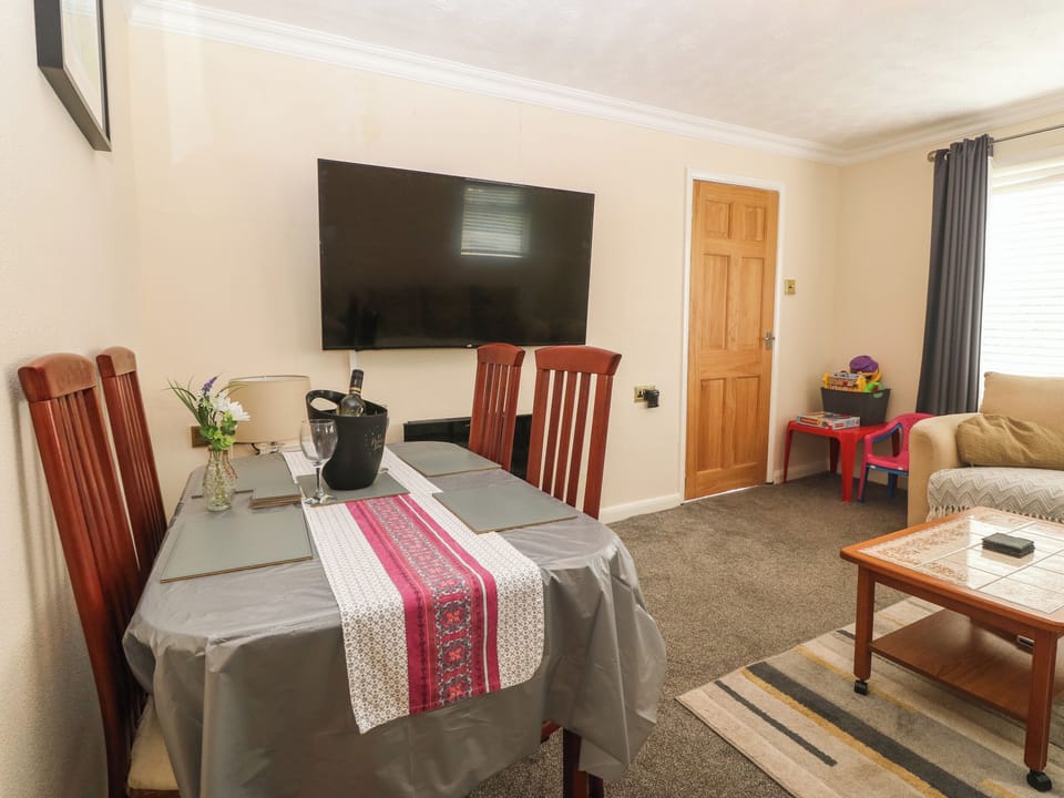 Cottage | 3 bedrooms, individually decorated, individually furnished, free WiFi