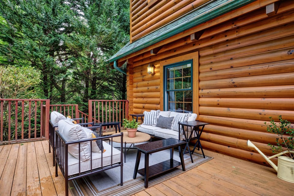 Private Outdoor Sitting Area
