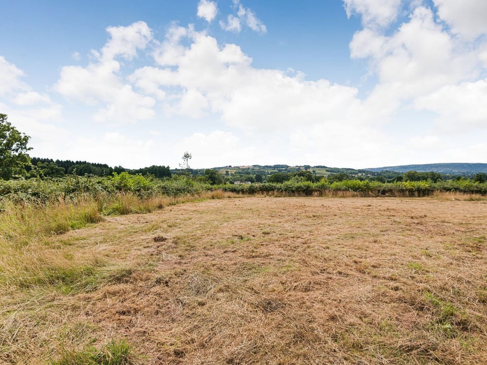 Surrounding area | The Stables - Hendy Farm, Raglan