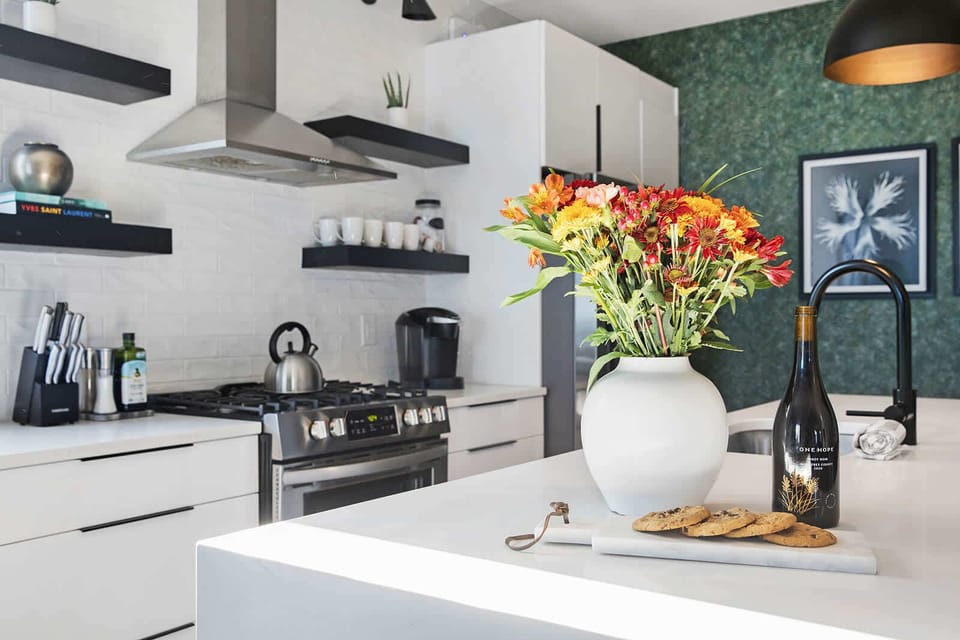 Well-Equipped Kitchen Perfect for Home-Cooked Meals