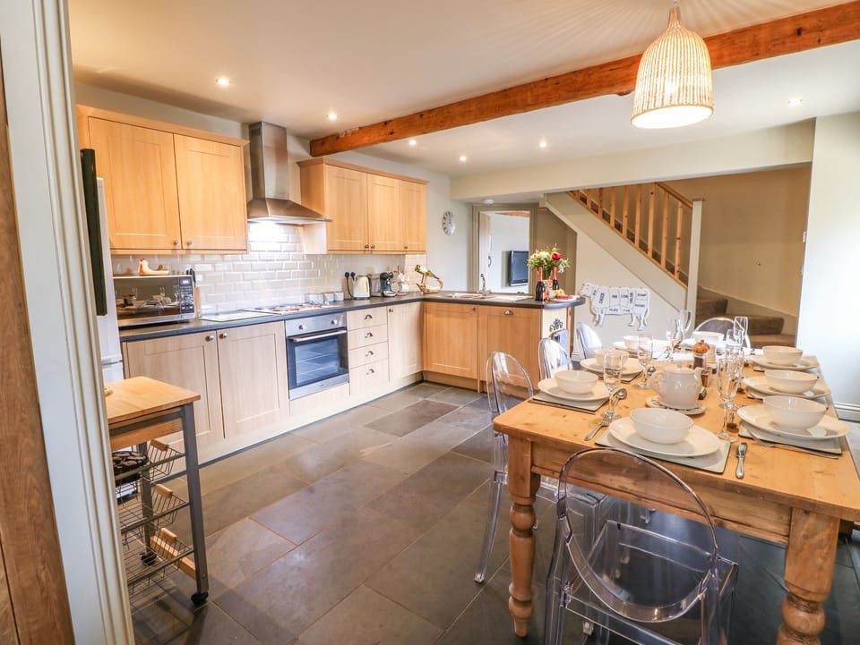 Fridge, dishwasher, electric kettle, toaster