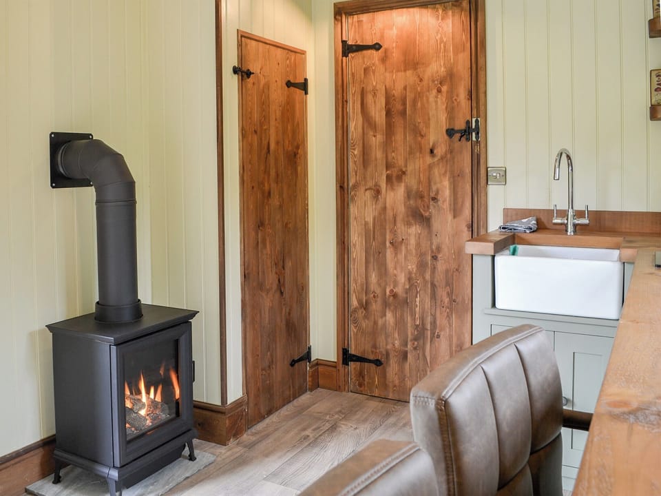 Interior | Mayflower - Martindale Shepherds Huts, Pocklington