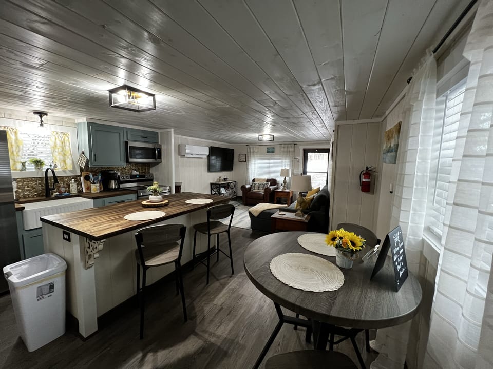 Kitchen area
