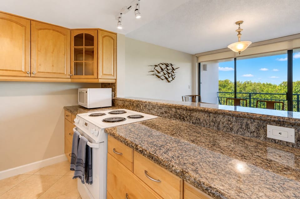 Great Counter space for Prep