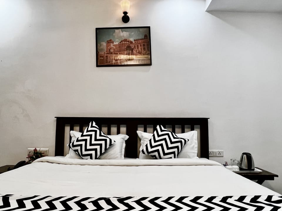 Luxury Double Room | Free WiFi