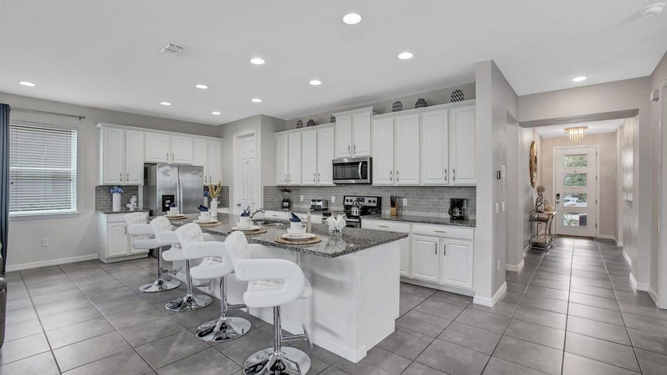 Kitchen (Angle 2)