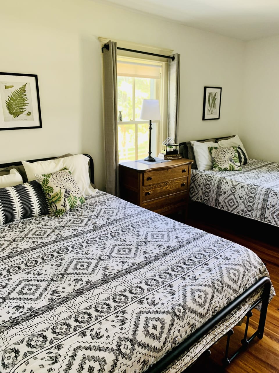 Modern Farmhouse style 
Double queen beds with attached full bath