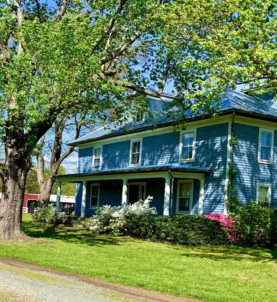 1927 American Four Square Home on 27 acres of farmland 