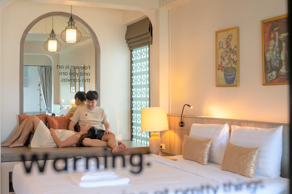 Romantic Room, 1 King Bed, Bathtub, Tower, Nature View | Desk, laptop workspace, free WiFi, bed sheets