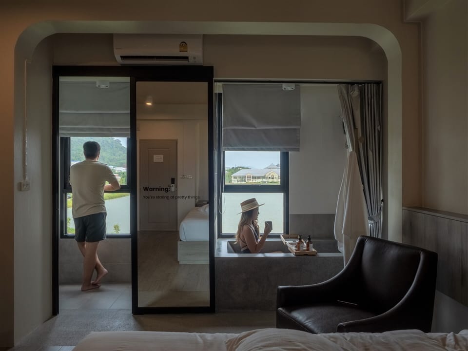 Romantic Room, 1 King Bed, Bathtub, Tower, Nature View | Desk, laptop workspace, free WiFi, bed sheets