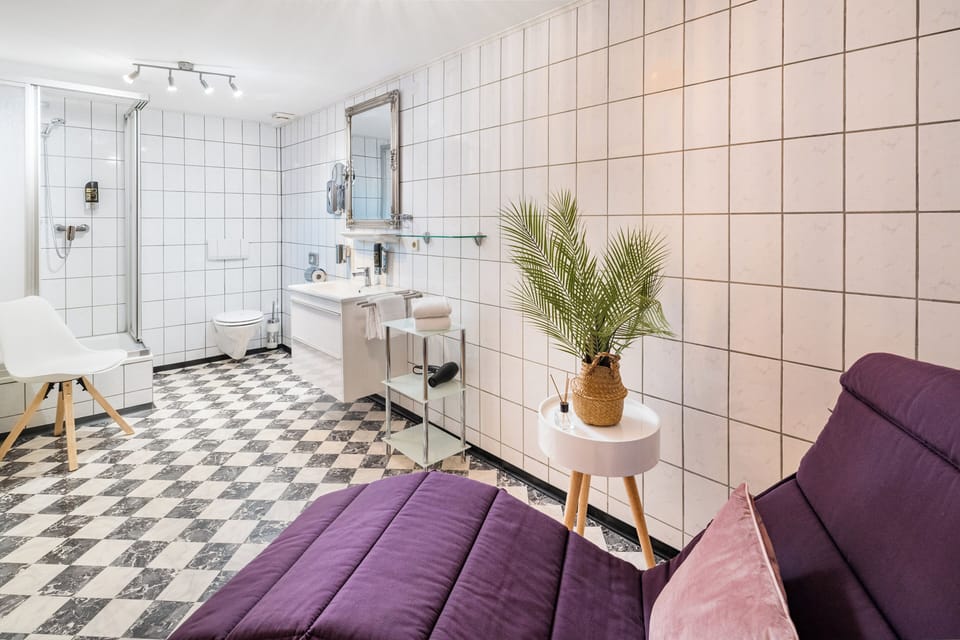Comfort Double or Twin Room | Bathroom | Eco-friendly toiletries, hair dryer, towels, soap