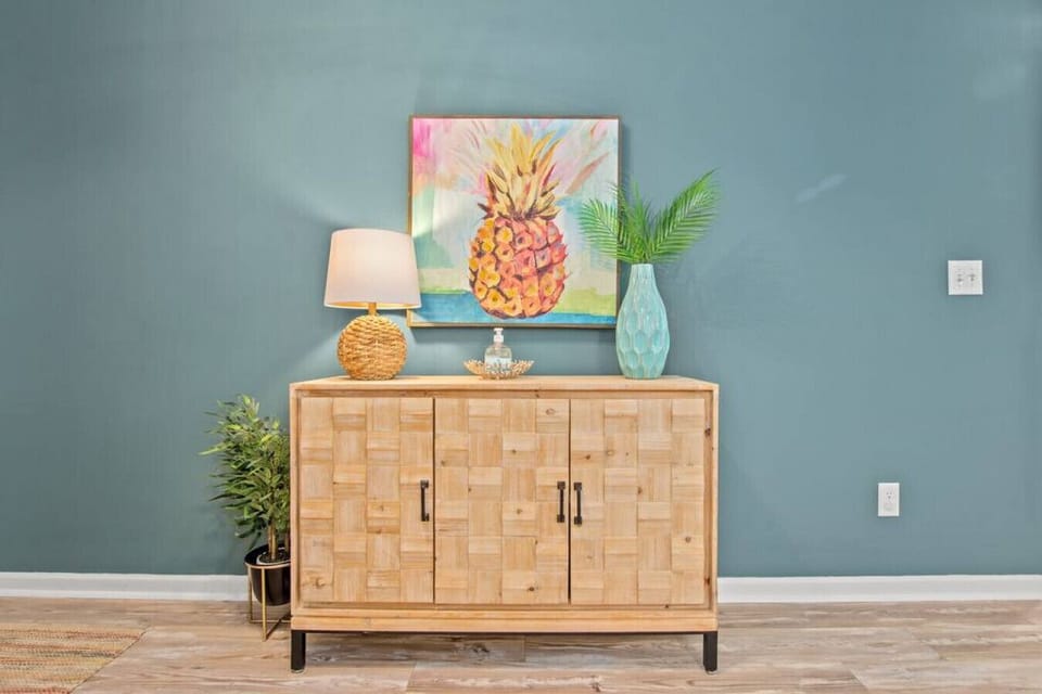 Coastal Cutie boasts a charming boho design.