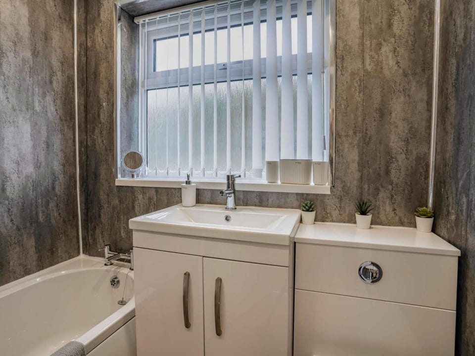 3-bed 5-6 Berth Modernised Bungalow! Cottage in Wales