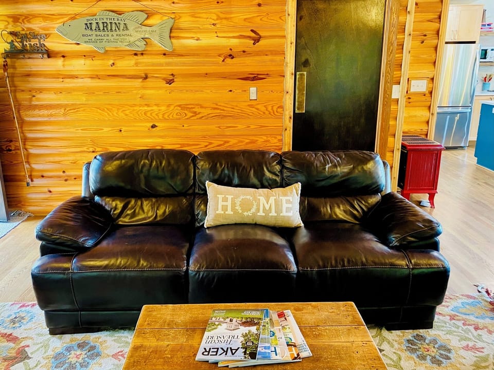 Plenty of seating in the great room. 