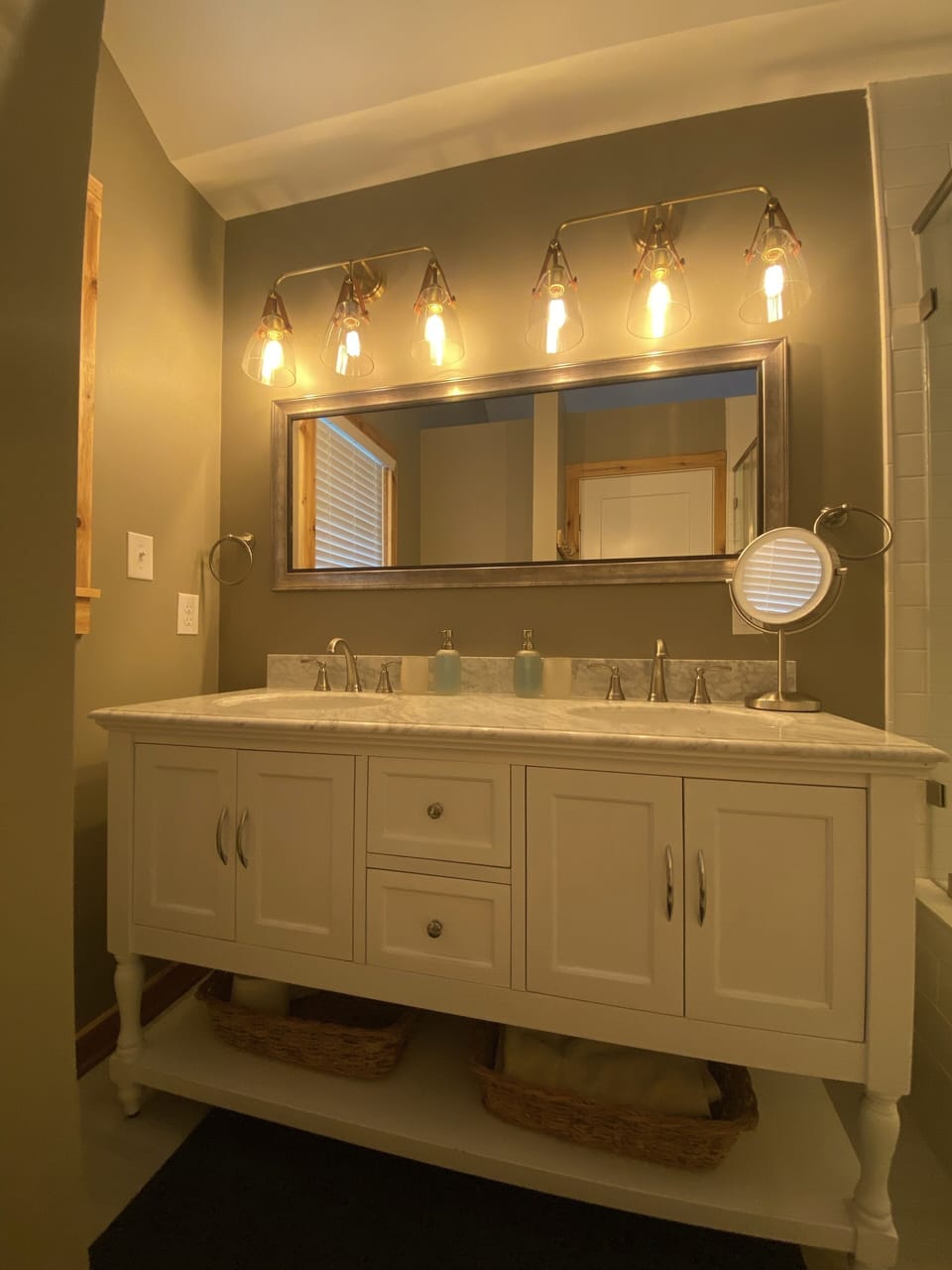 King bedroom double sink.