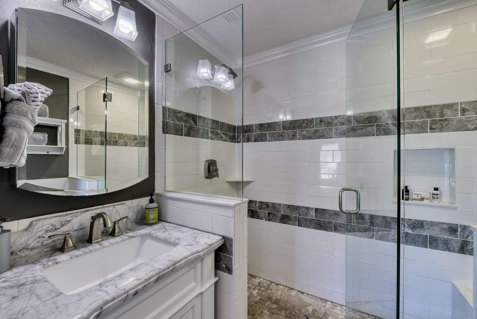 Guest Bathroom - Big marble and glass shower, shower only
