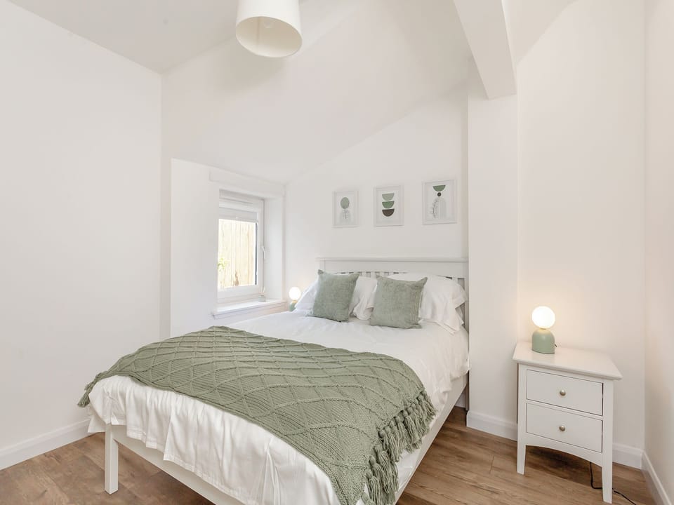 Double bedroom | Dove Cottage, Inverness