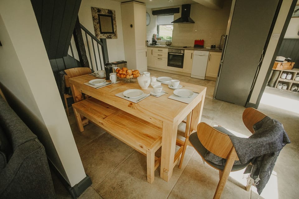 Kitchen dining room