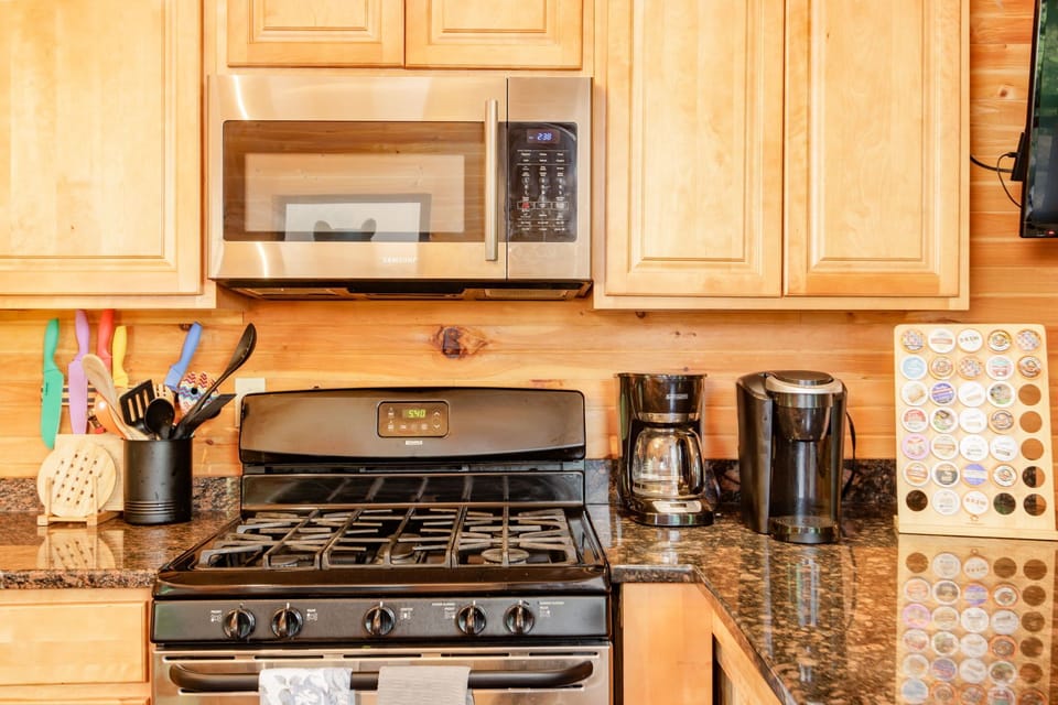 Keurig with complimentary k-pods; Also regular coffee pot.