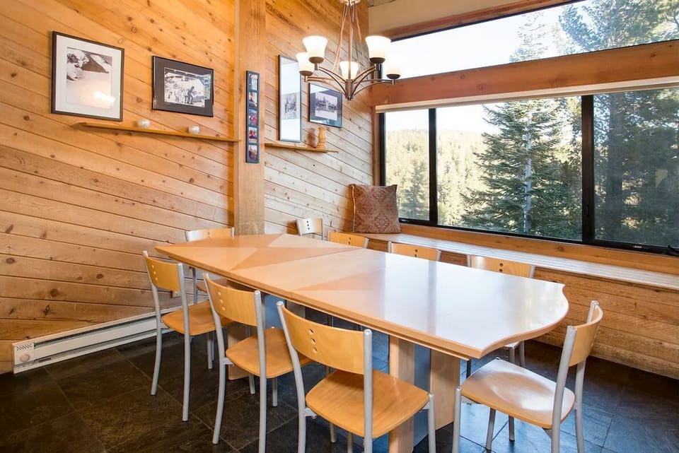 Dining Table (8 Top)