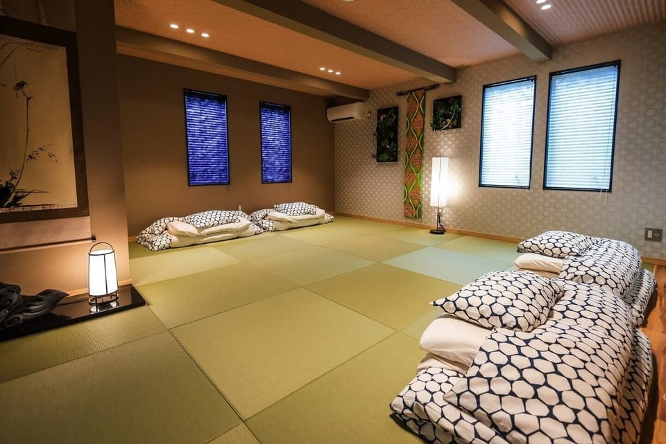 Deluxe House | 3 bedrooms, down comforters, free WiFi, bed sheets