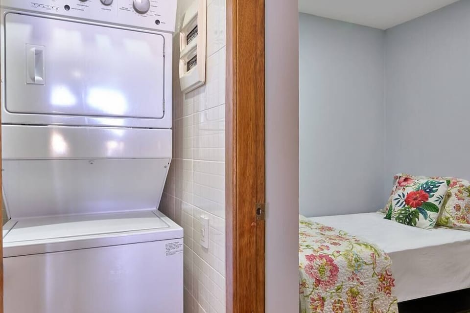 Washer & Dryer in Unit