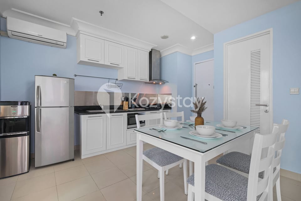 Apartment, 2 Bedrooms | Dining room