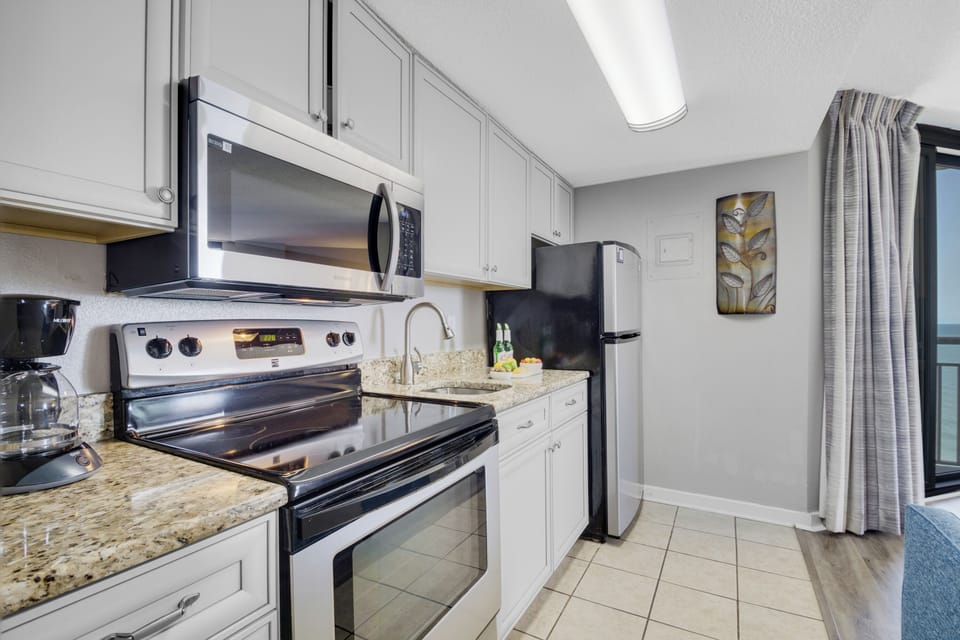 Inside the room, you'll find a complete kitchen equipped. Help you to easily whip up homemade meals during your stay.