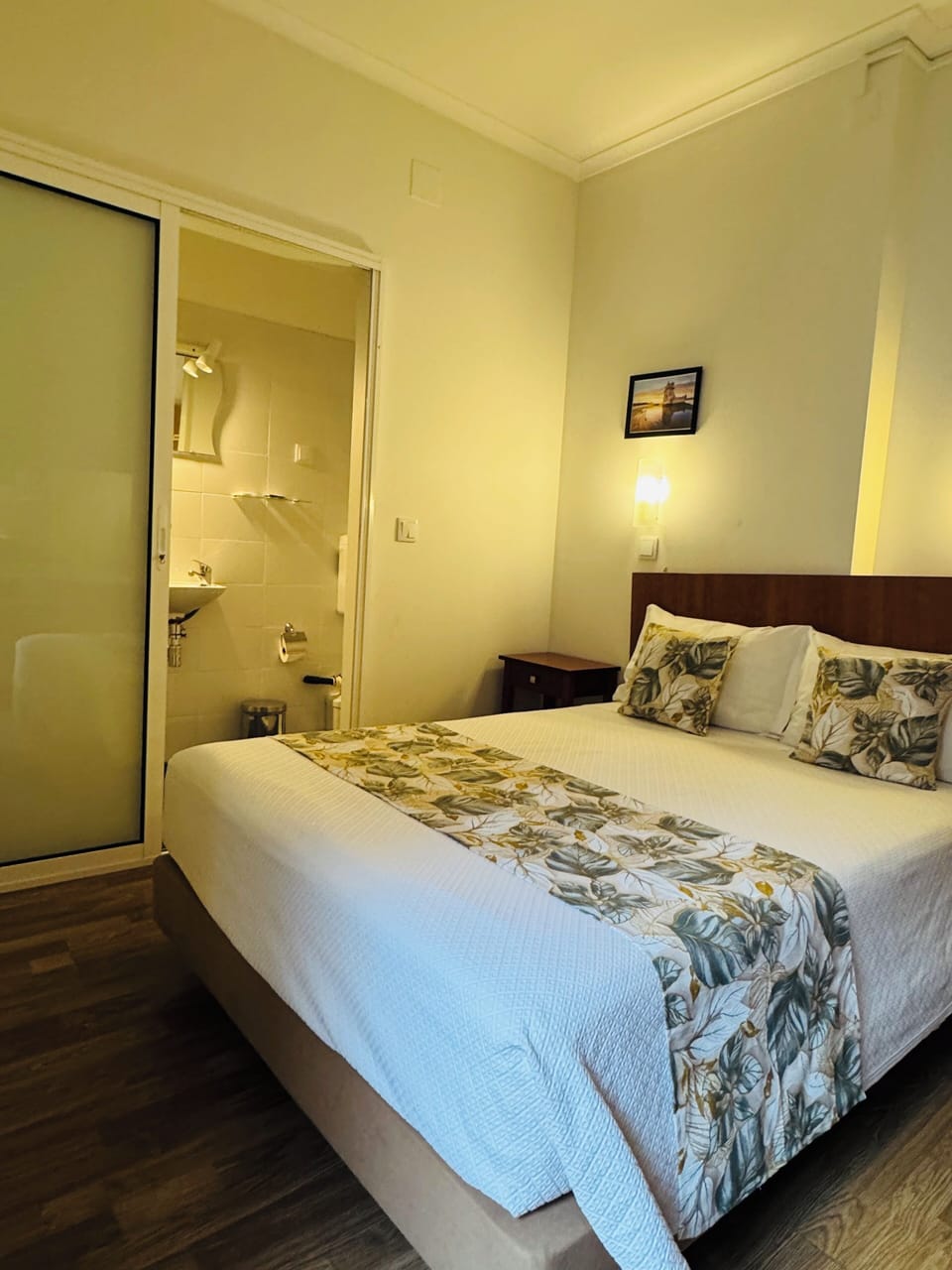 Double Room, Private Bathroom | Bathroom | Shower, rainfall showerhead, hair dryer, towels