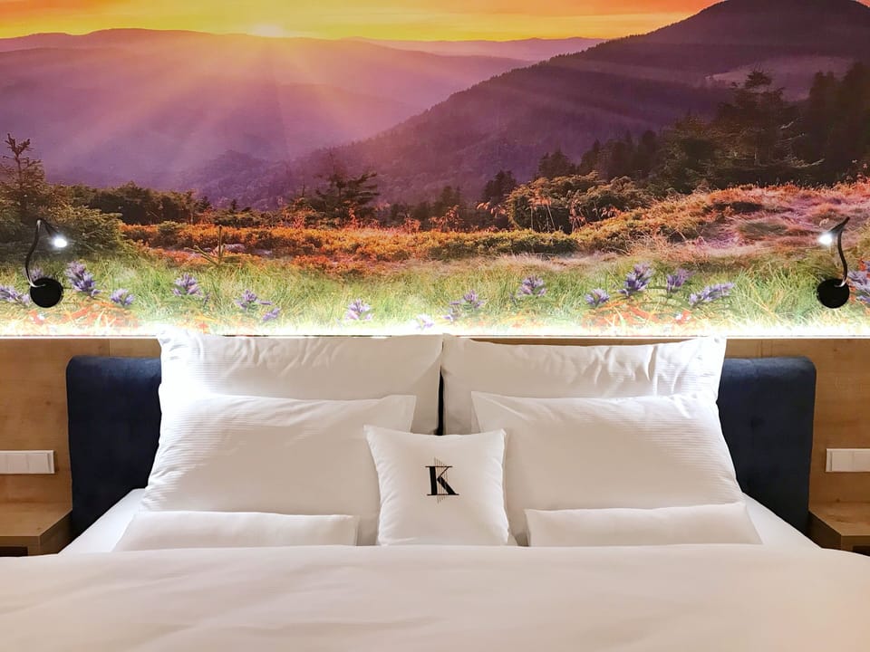 Deluxe Double Room, Balcony | Premium bedding, Select Comfort beds, laptop workspace, soundproofing