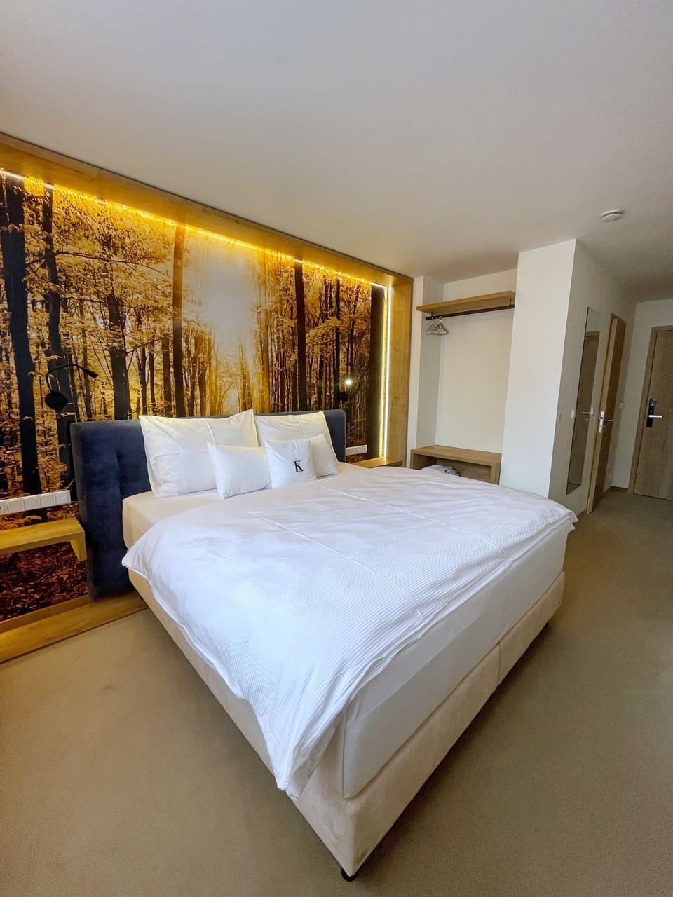 Standard Double or Twin Room | Premium bedding, Select Comfort beds, laptop workspace, soundproofing