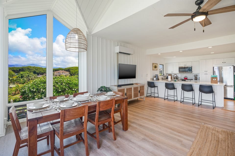 Gorgeous views from the dining area connected to the kitchen