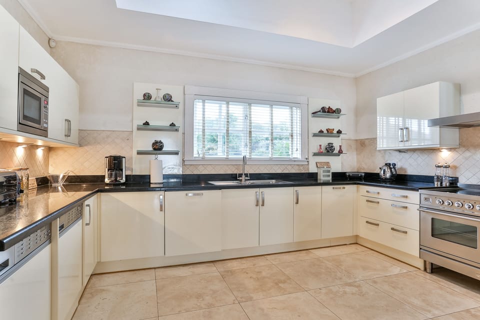 Fully equipped kitchen