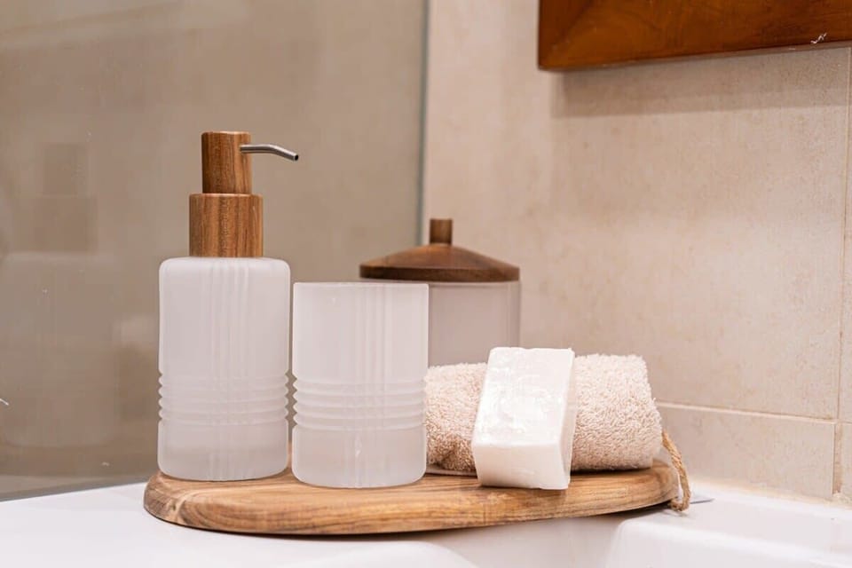 Bathroom amenities