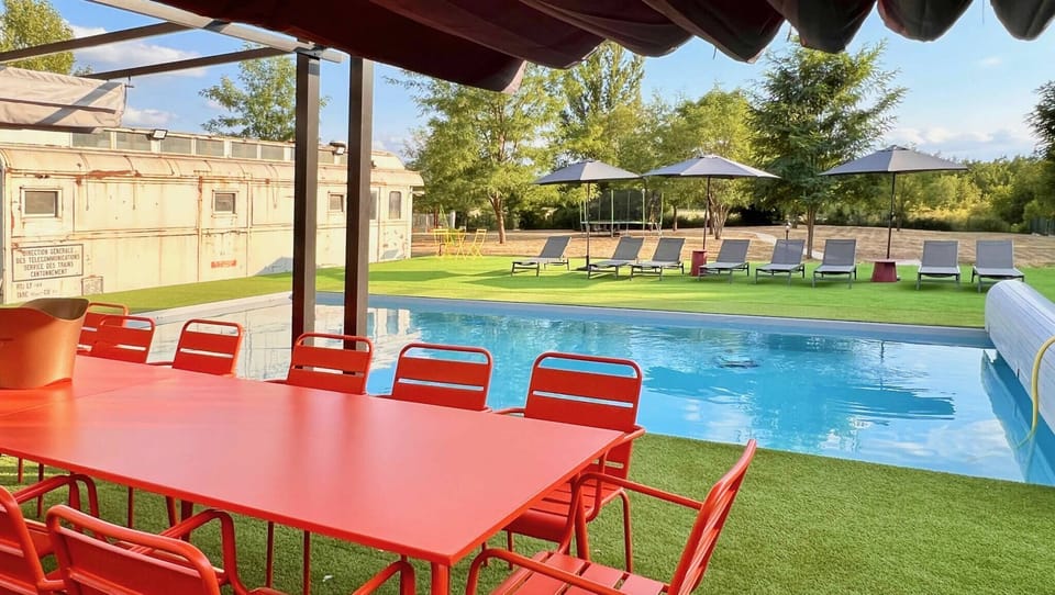 Swimming pool