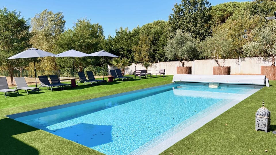 Swimming pool